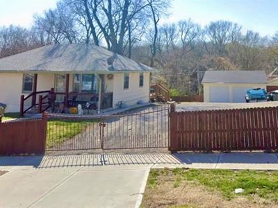 406 Elmwood Ave