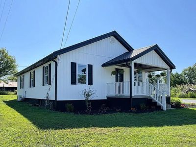 270 Forest Dr
