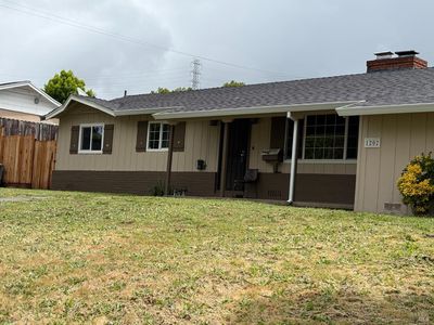 1202 Rollingwood Dr