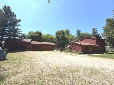 737 Searls Rd #A