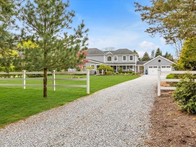 25 Lighthouse Road