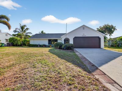 1402 SE Buckingham Terrace