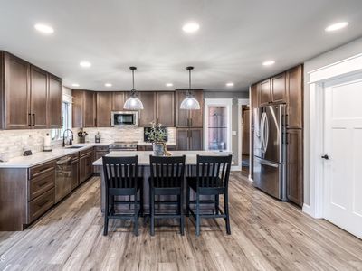 2914 Manitoba Ln