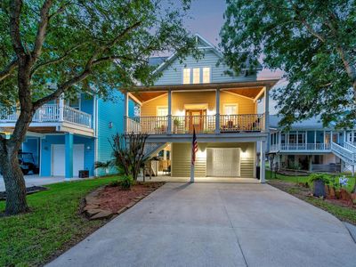 Property at 222 Oak Rd, Clear Lake Shores, TX