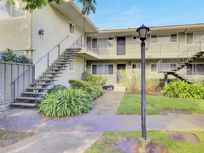 3592 Payne Ave APT 6