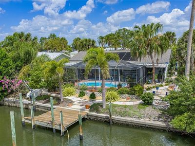 906 SAGO PALM WAY
