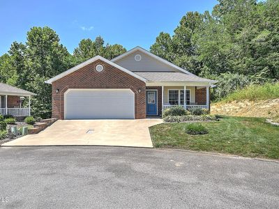 708 Willowcrest Pl