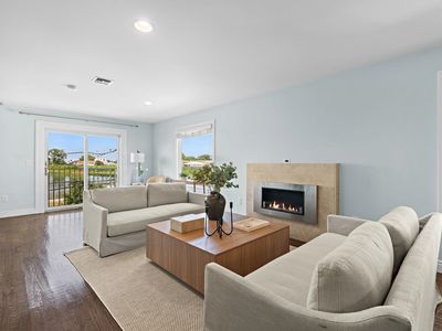 137 20th St Floor 2
