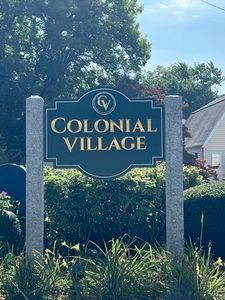 4 Colonial Village Dr APT 7