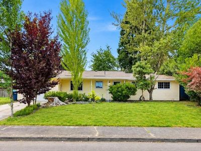 1213 Hemlock Loop