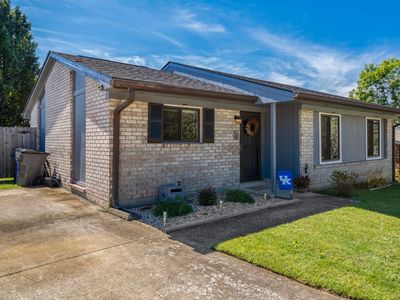3796 Niagara Dr