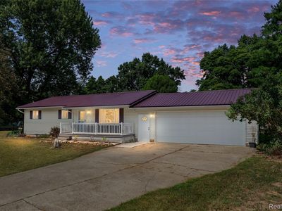 5220 Rockway Dr