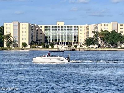 1224 S Peninsula Dr APT 614