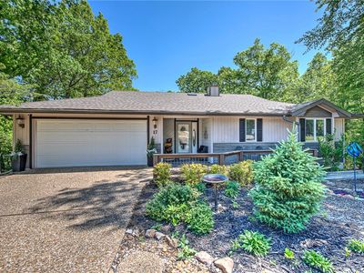 17 Stoneykirk Dr