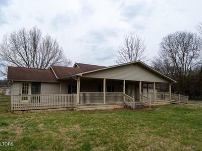 7011 Shell Ln