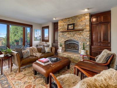 1863 Clubhouse Drive