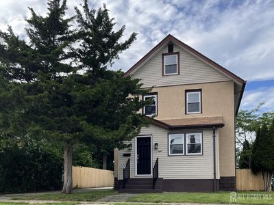 8 Germantown Ave