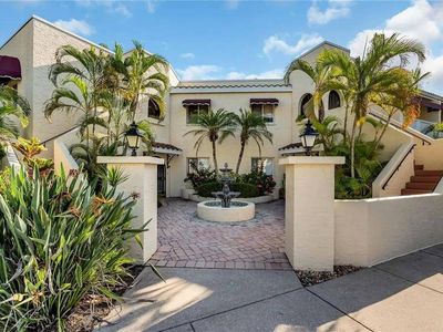 6101 34th St W APT 21C