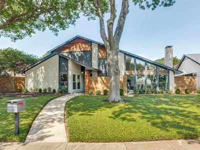9517 Fallbrook Dr