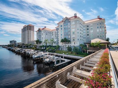 700 S HARBOUR ISLAND BOULEVARD #825