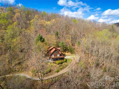 6006 Waterfalls Rd