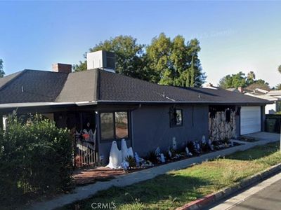 7027 Gloria Ave