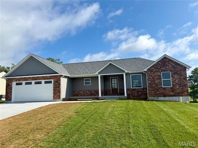825 Barclay Dr