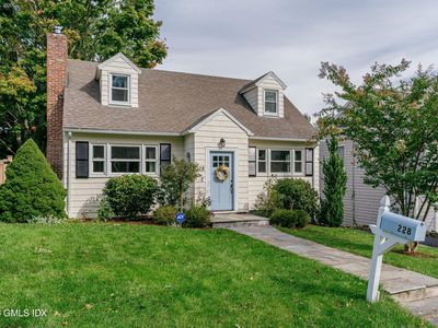 228 Woodrow Ave