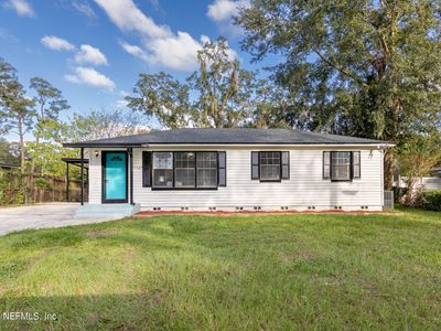 10525 LOYOLA Drive N