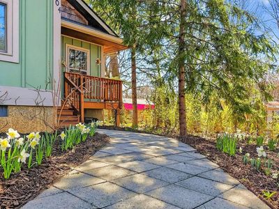 104 Hiawassee Ave
