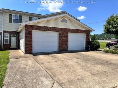 909 4th Ave