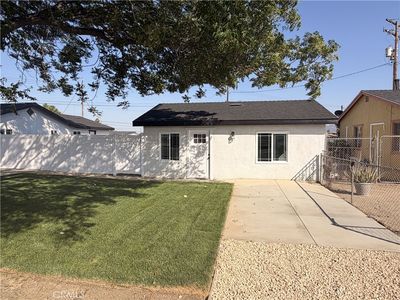 1460 Redlands Ave