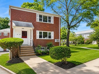 15-98 212 Street #276
