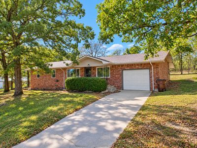 121 Gilbert Dr