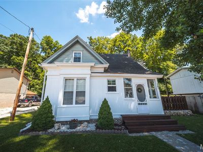 107 N Market St