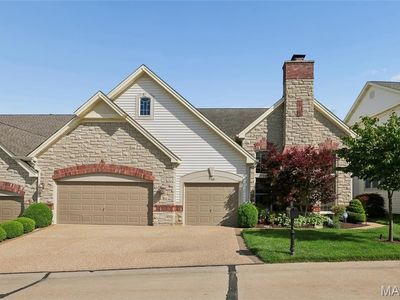 740 Stonebluff Ct