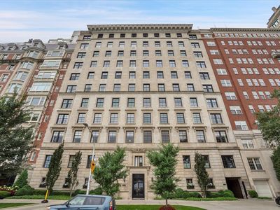 229 E Lake Shore Dr UNIT 10E