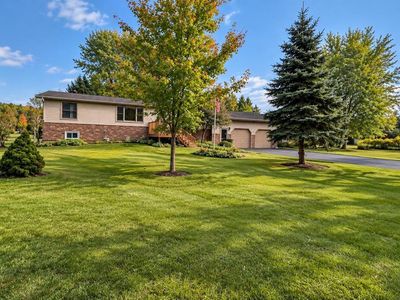 230331 COLONIAL ROAD