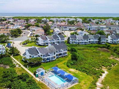 545 Lagoon Blvd