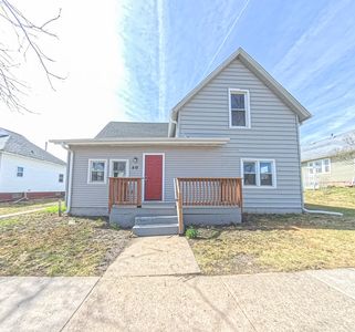 Property at 410 N 2nd St, Knoxville, IA