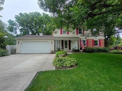 2501 Kewanna Ln