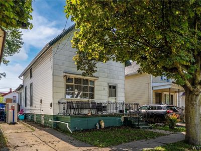 81 Moreland St