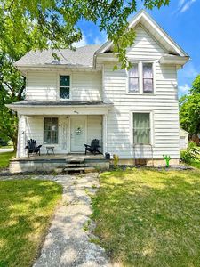 403 N Woodlawn Ave