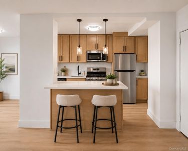 880 Boynton Avenue #10H