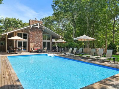 647 Hands Creek Rd