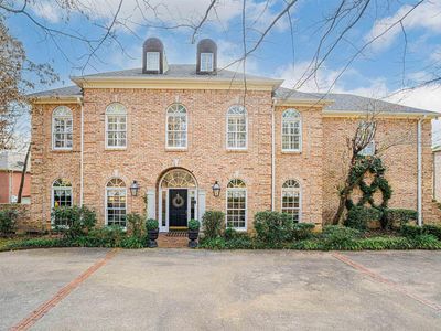 1206 Secluded Ln