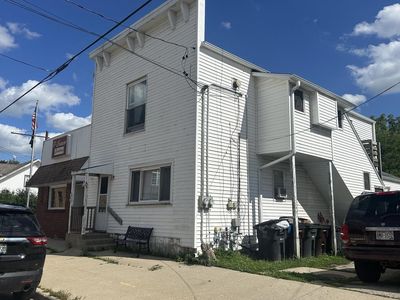 3 W Beloit STREET