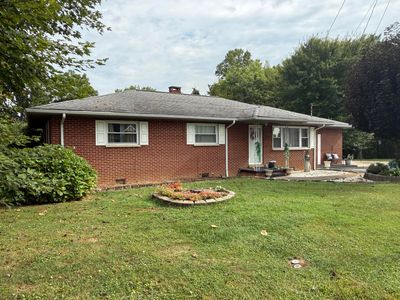 1017 N Main St
