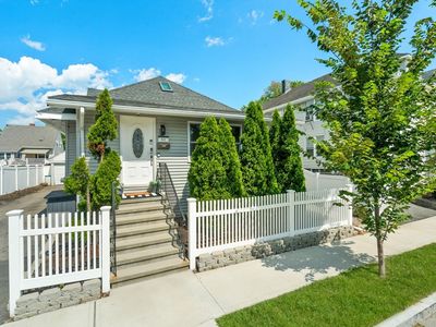 60 French St