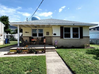 3 Girard Pl